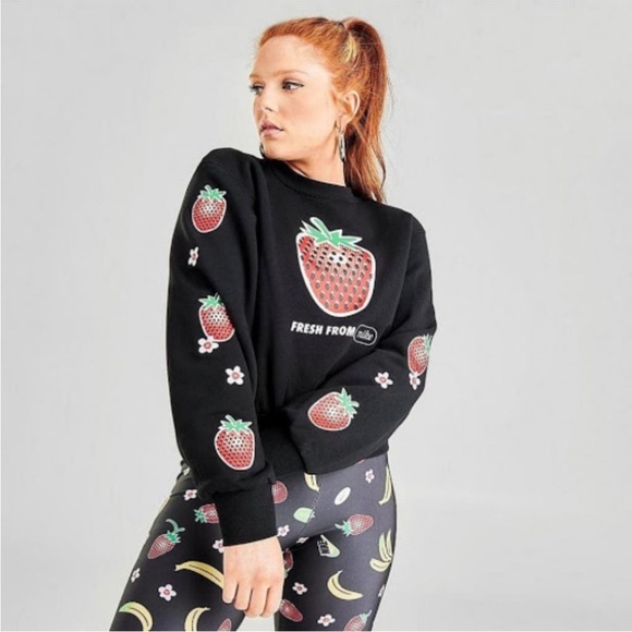 Nike Fresh Strawberry Flower Print Semi Crop Boxy Black Sweatshirt Sz S - Picture 1 of 12